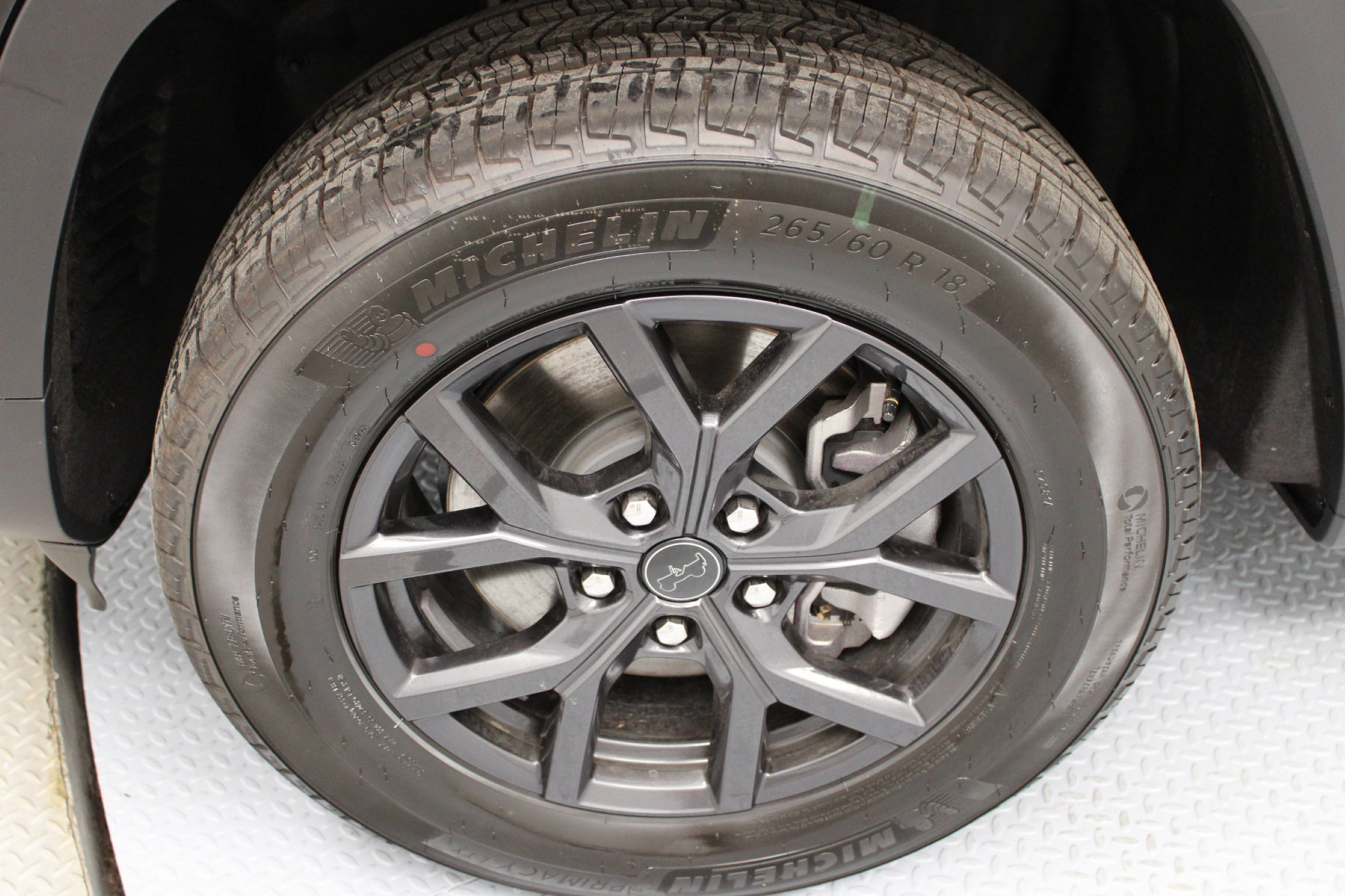 Photo 4 of 2027 Jeep Grand Cherokee L Altitude
