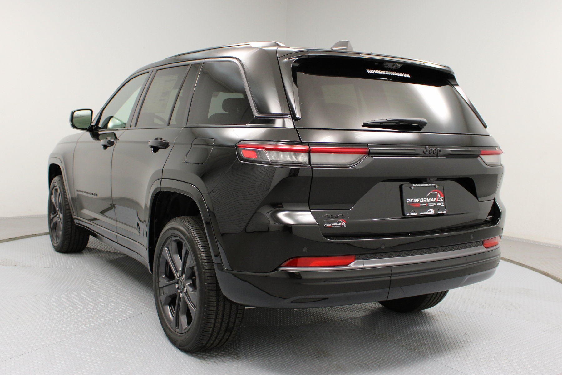 2027 Jeep Grand Cherokee L Summit - Image 5