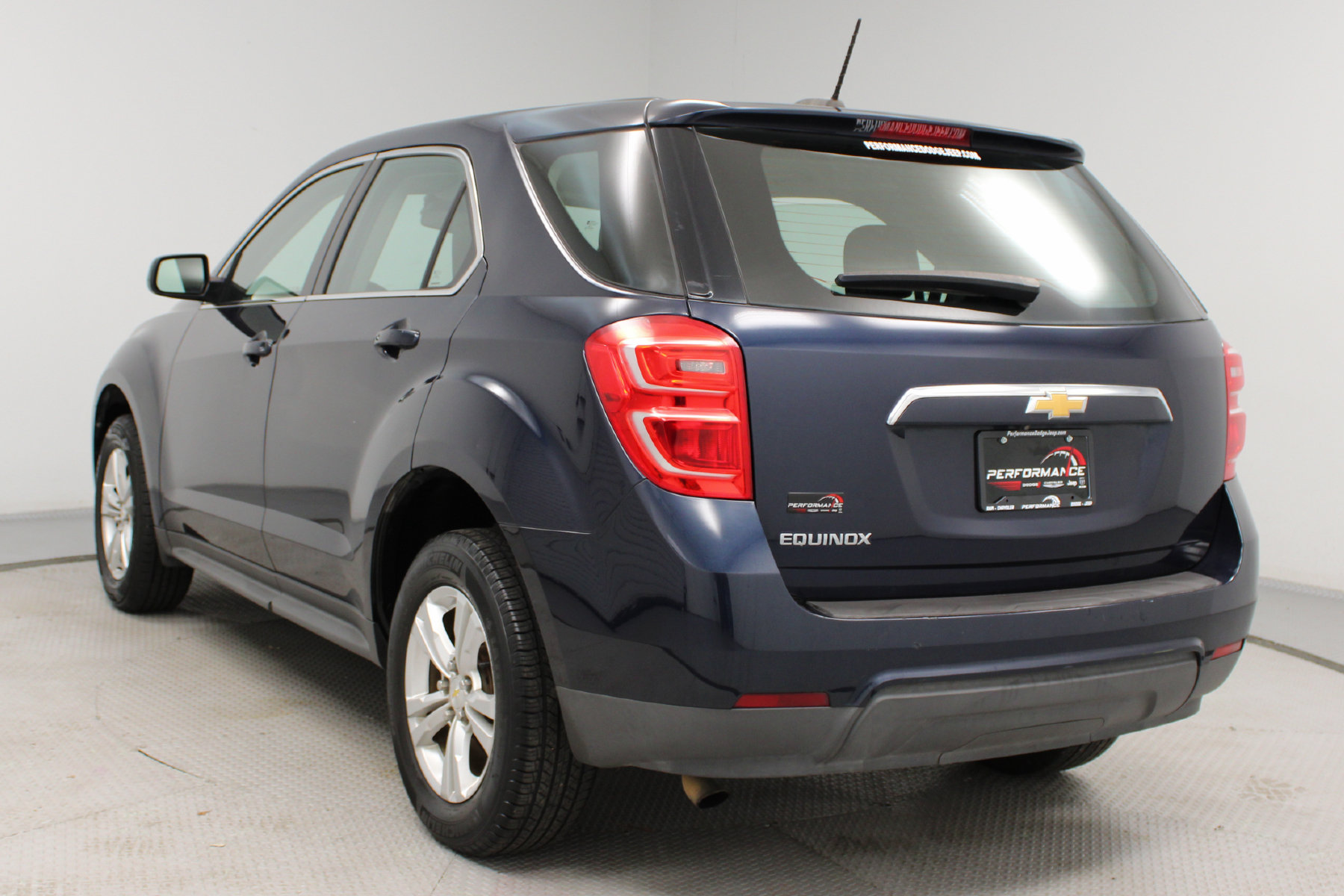 2017 Chevrolet Equinox LS - Image 5
