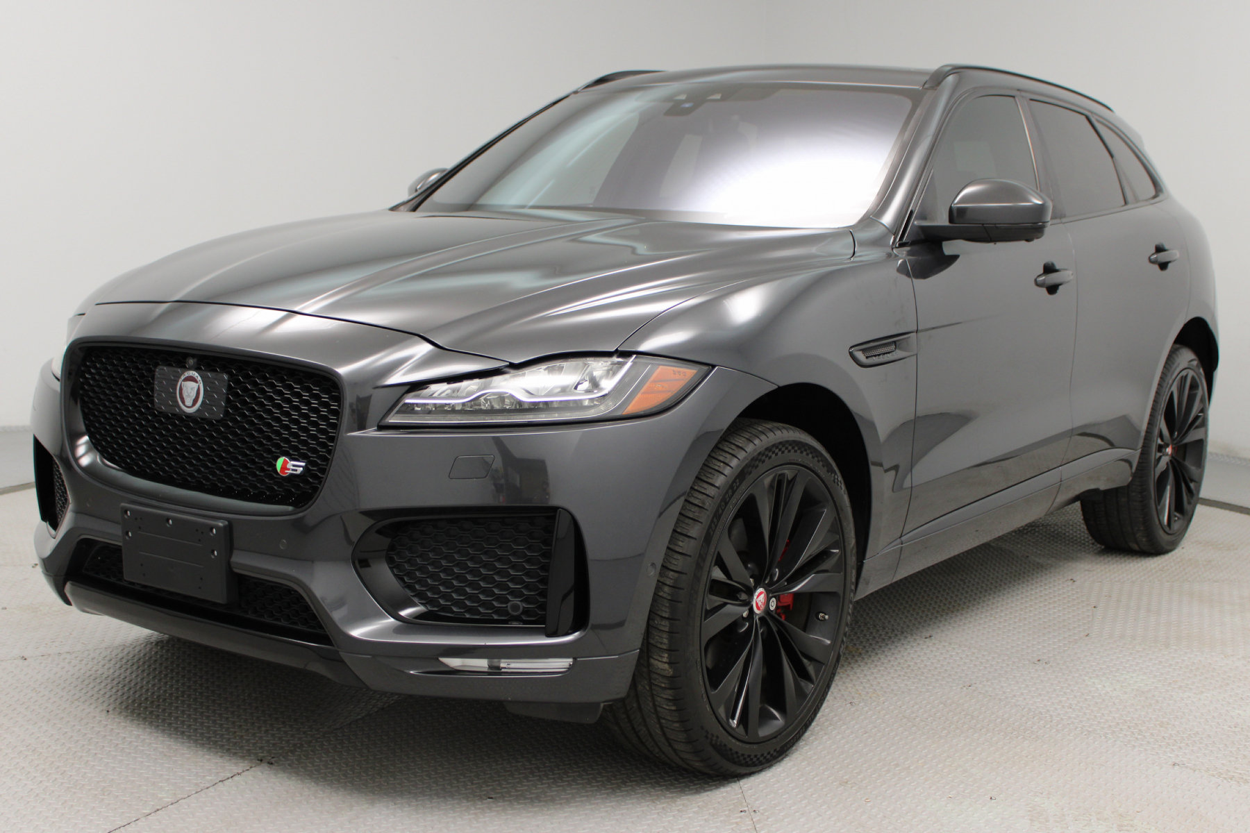 2019 Jaguar F-PACE S - Image 3