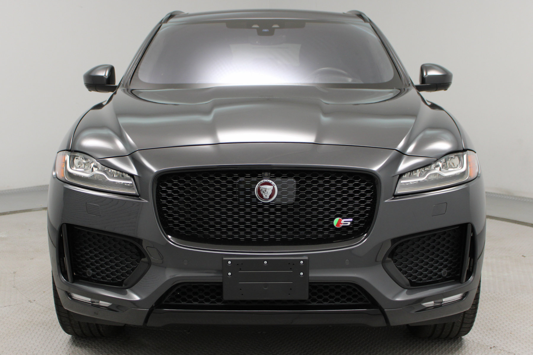 2019 Jaguar F-PACE S - Image 2