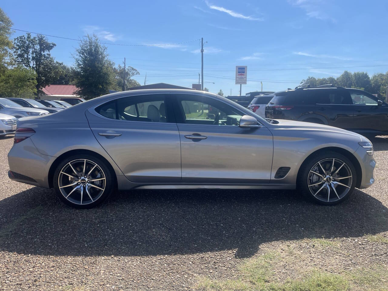 2025 Genesis G70 2.5T Sport Prestige - Image 4