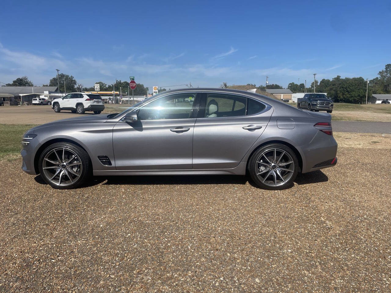 2025 Genesis G70 2.5T Sport Prestige - Image 2