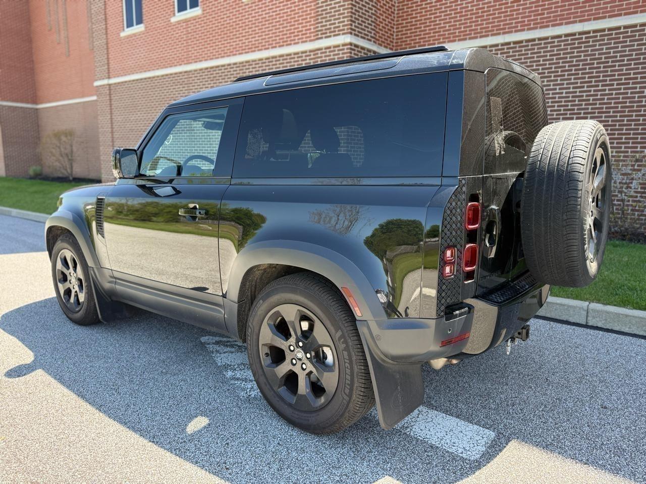 2023 Land Rover Defender S - Photo 11