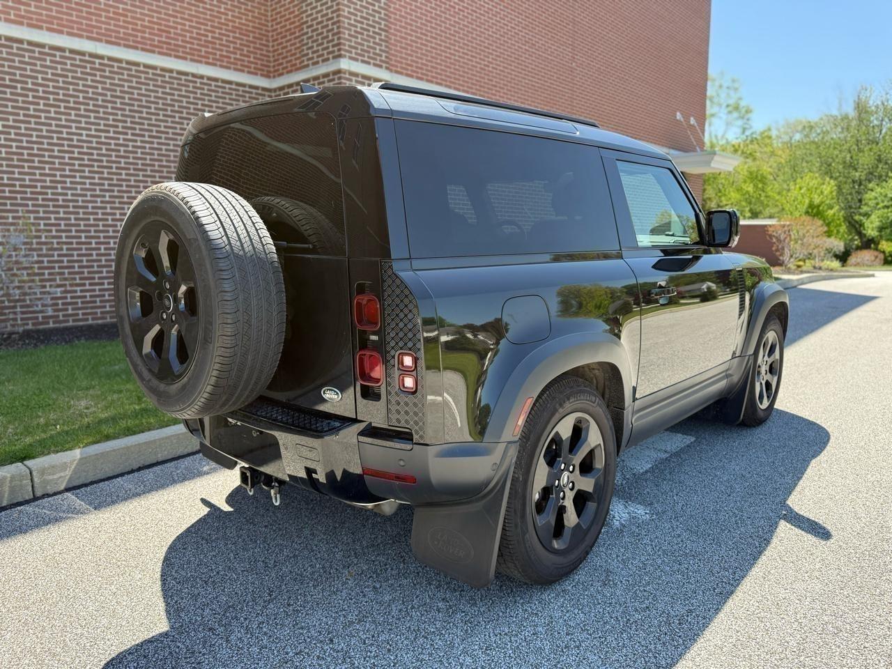 2023 Land Rover Defender S - Photo 14