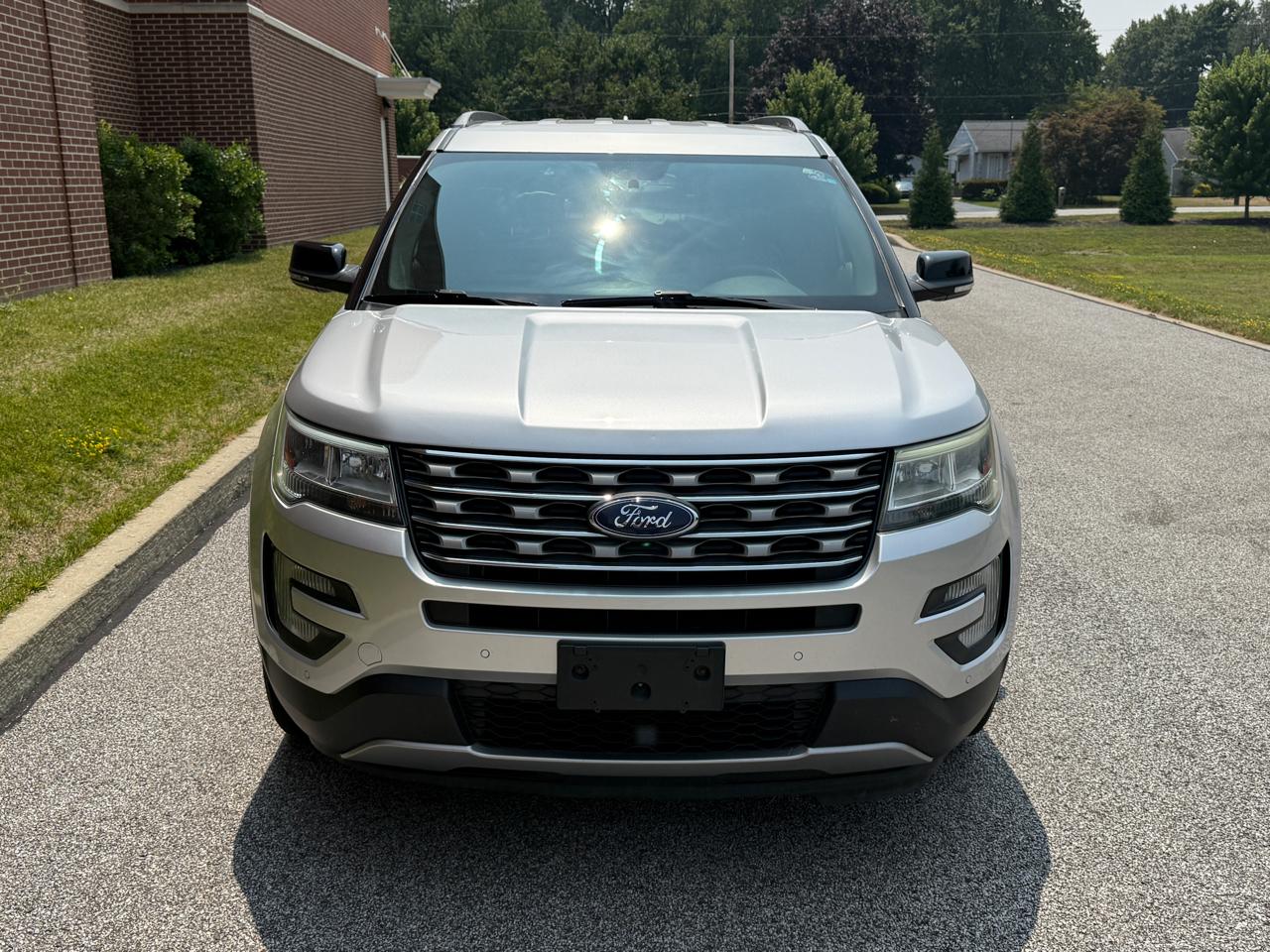 2017 Ford Explorer XLT - Image 2