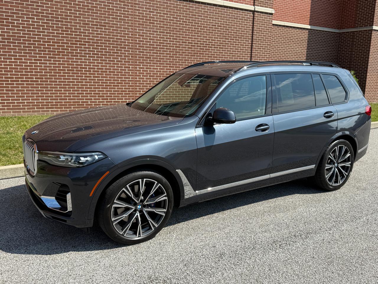 Photo 3 of 2021 BMW X7 xDrive40i