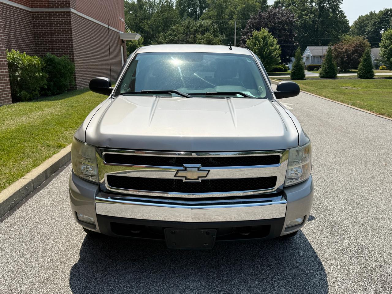 Photo 2 of 2008 Chevrolet Silverado 1500 4WD Ext Cab 143.5" LT w/1LT