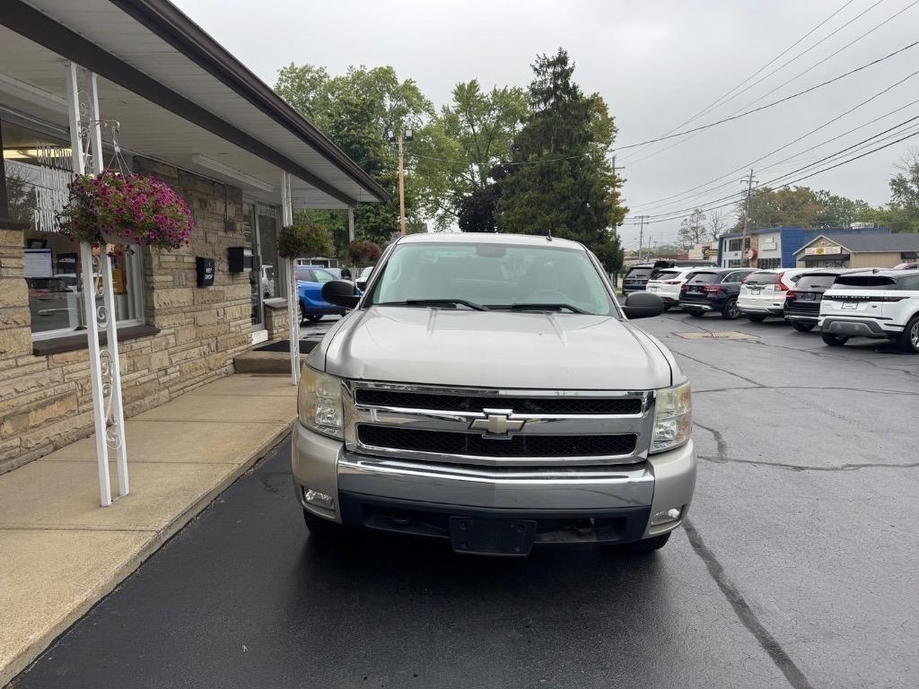 Photo 2 of 2008 Chevrolet Silverado 1500 4WD Ext Cab 143.5" LT w/1LT