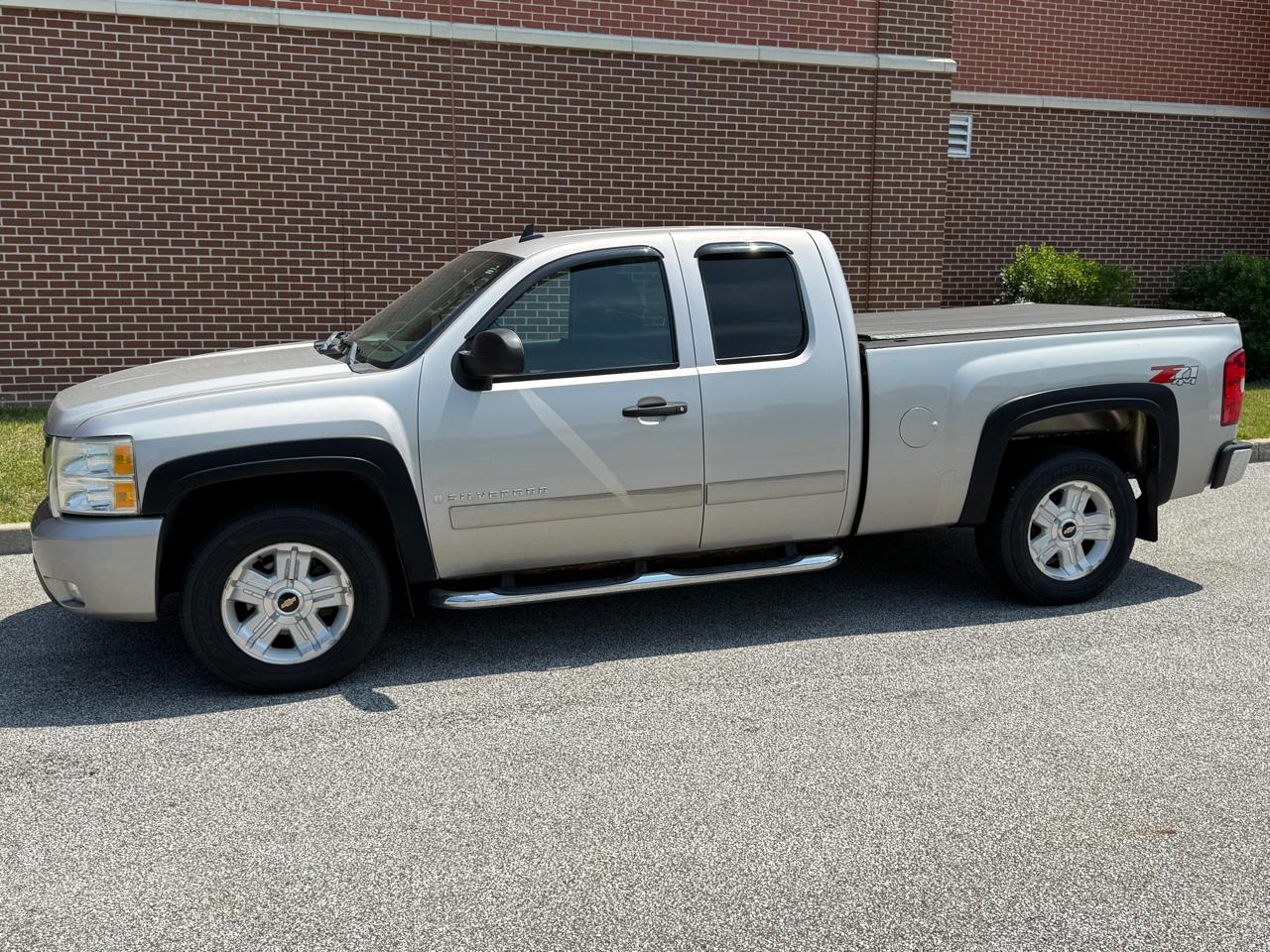 Photo 4 of 2008 Chevrolet Silverado 1500 4WD Ext Cab 143.5" LT w/1LT