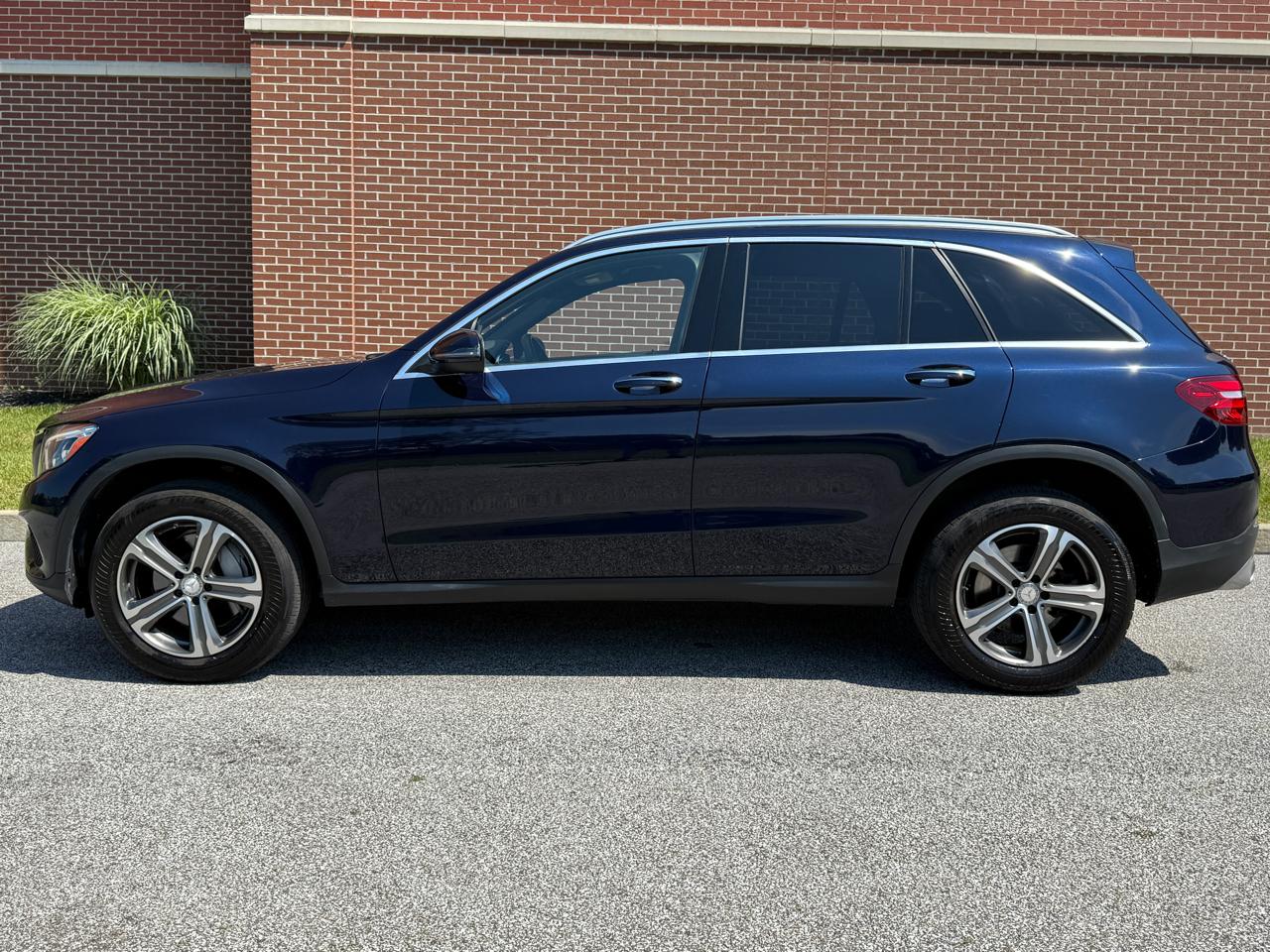 2016 Mercedes-Benz GLC GLC 300 4MATIC - Image 5