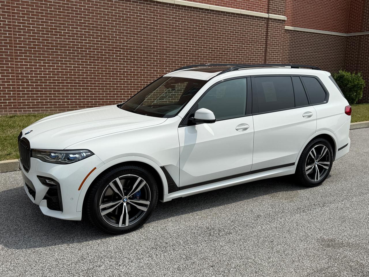 2021 BMW X7 M50i - Image 3