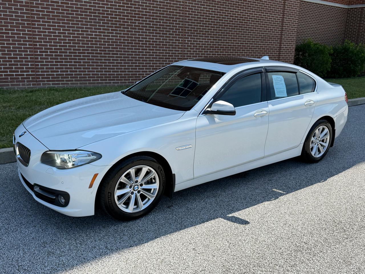 Photo 3 of 2015 BMW 5 Series 528i xDrive