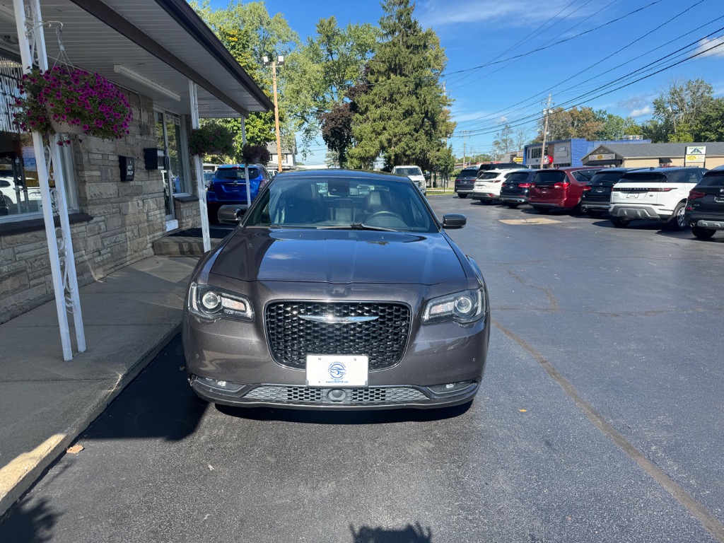 Photo 2 of 2017 Chrysler 300 300S RWD