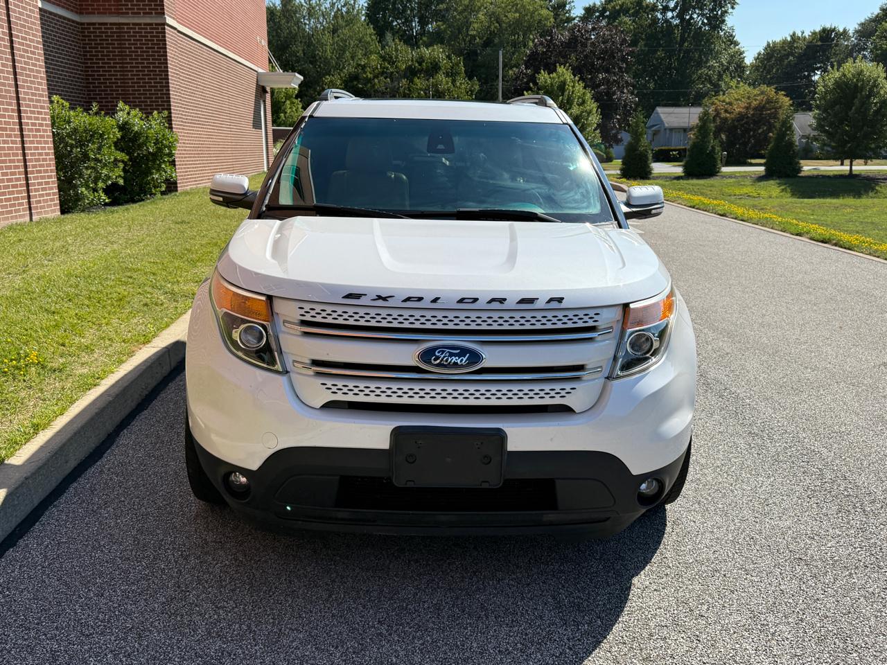 2014 Ford Explorer Limited - Image 2