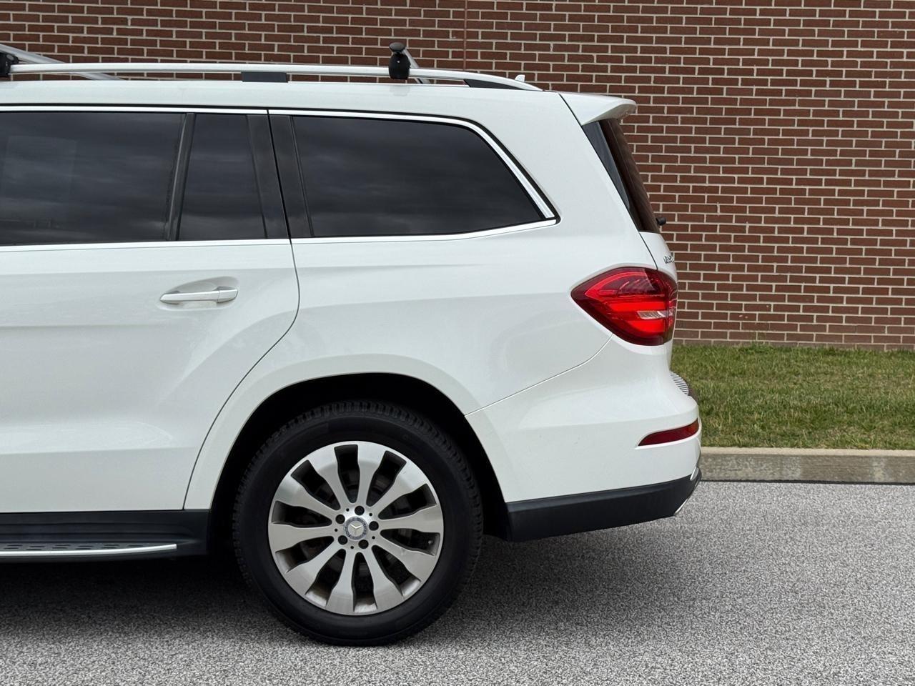 Photo 2 of 2017 Mercedes-Benz GLS GLS 450