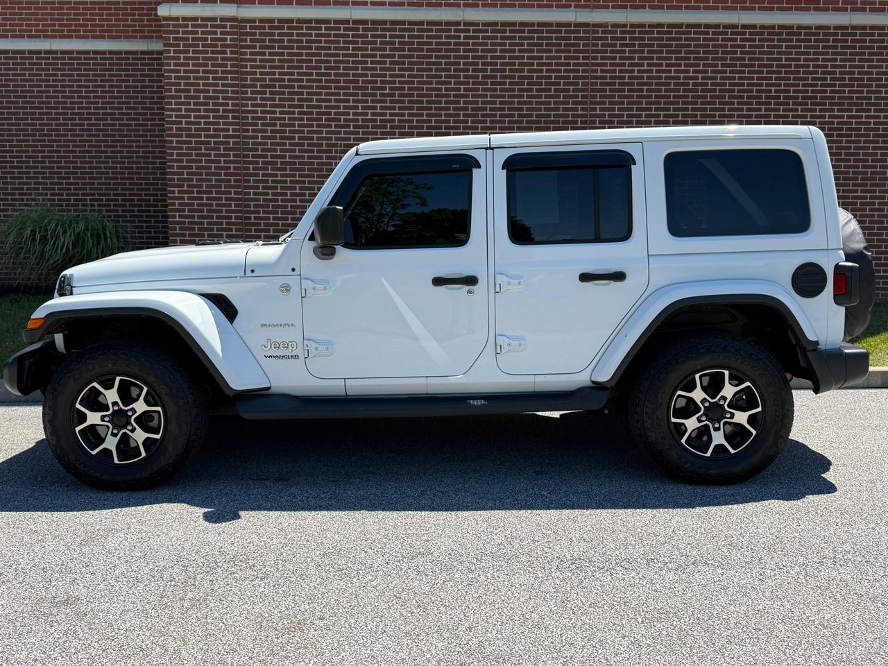 2018 Jeep Wrangler Unlimited Sahara - Image 5