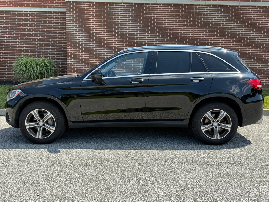 2016 Mercedes-Benz GLC GLC 300 4MATIC - Image 5