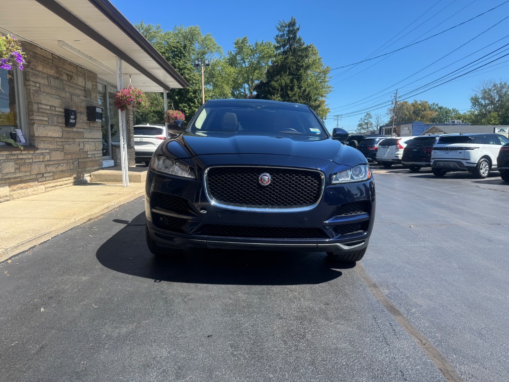 Photo 2 of 2020 Jaguar F-PACE 25t Prestige