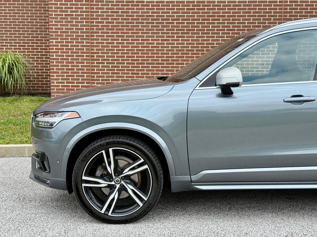 Photo 5 of 2018 Volvo XC90 T6 AWD 7-Passenger R-Design