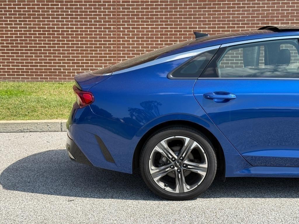 2022 Kia K5 EX - Photo 16