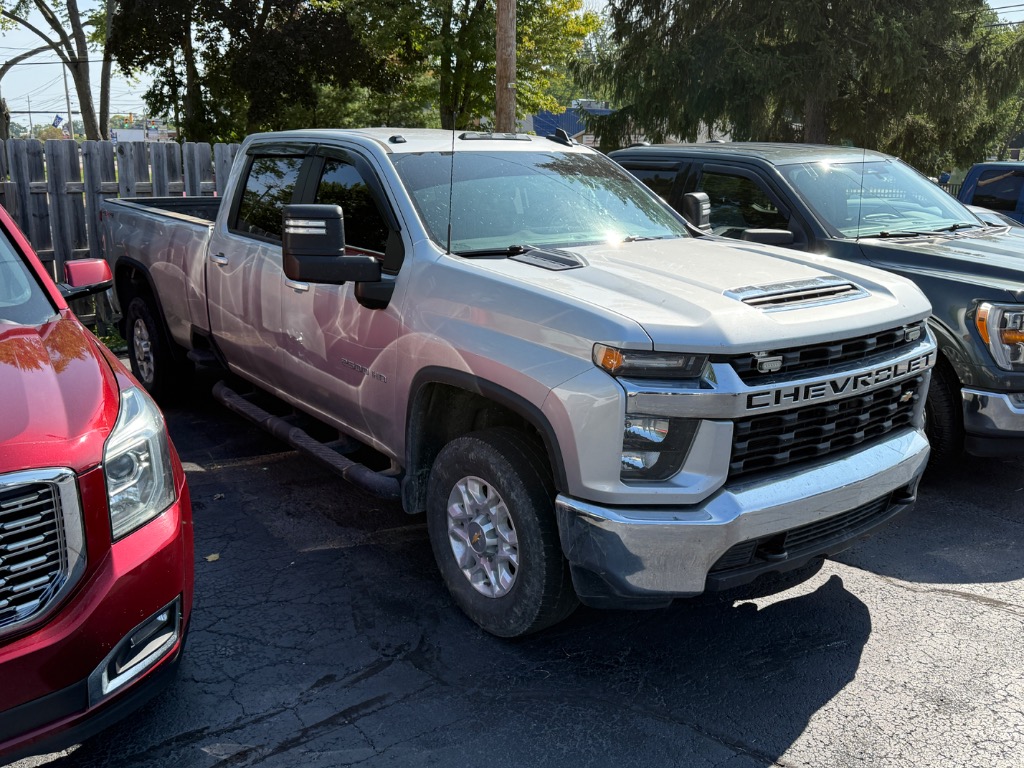 Photo 2 of 2022 Chevrolet Silverado 2500HD LT