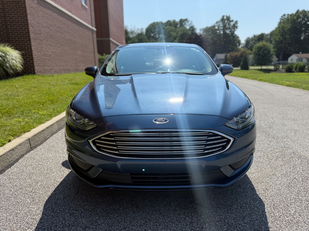 Photo 2 of 2018 Ford Fusion SE