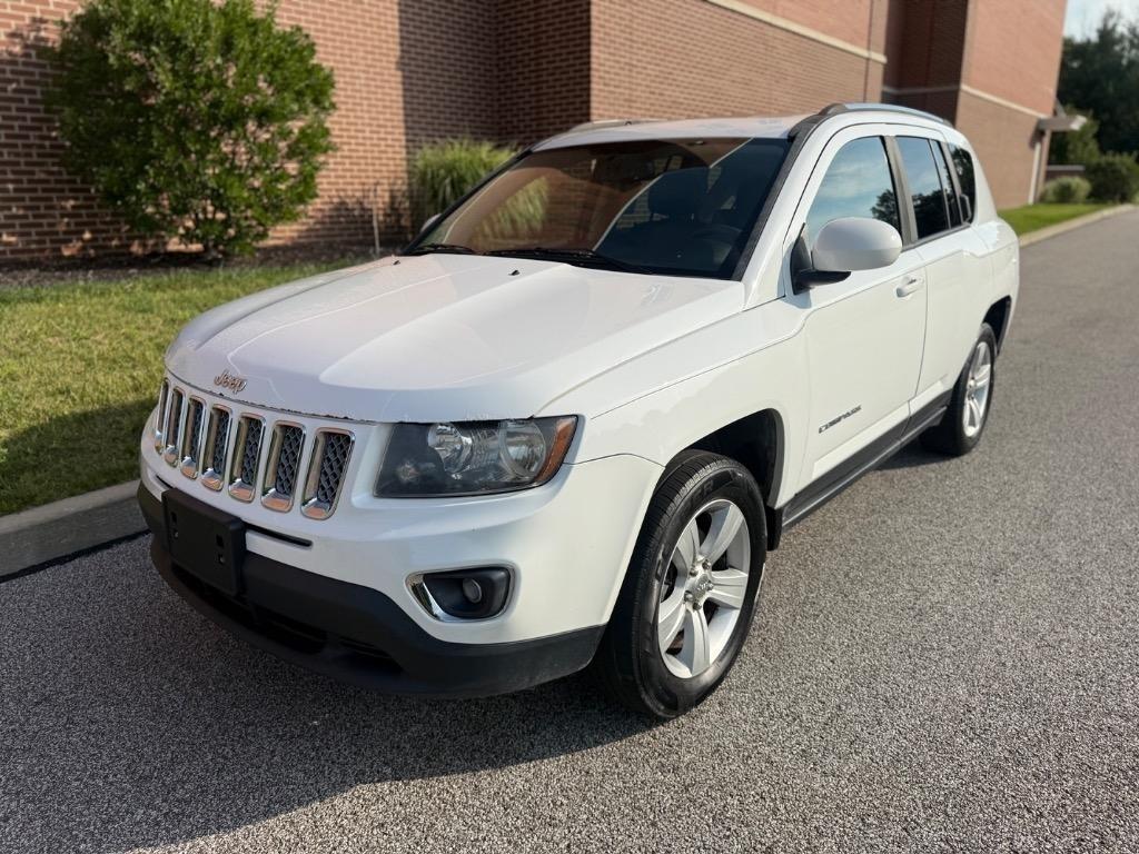 White 2015 Jeep Compass SUV / Crossover Four-Wheel Drive Continuously Variable Transmission