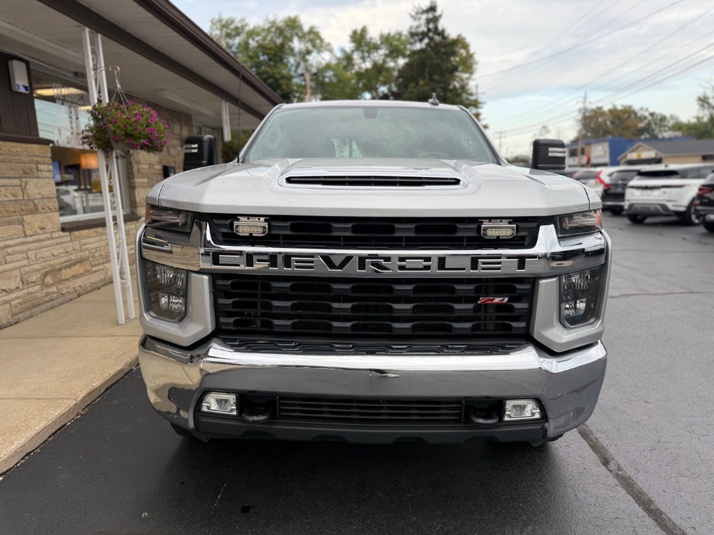 Photo 2 of 2022 Chevrolet Silverado 2500HD LT