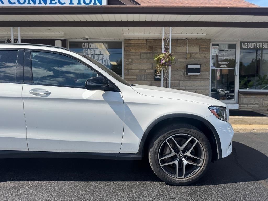 Photo 4 of 2018 Mercedes-Benz GLC GLC 300 4MATIC