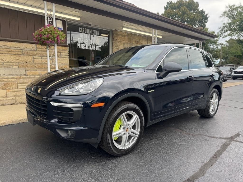 2018 Porsche Cayenne S E-Hybrid Platinum Edition - Image 3