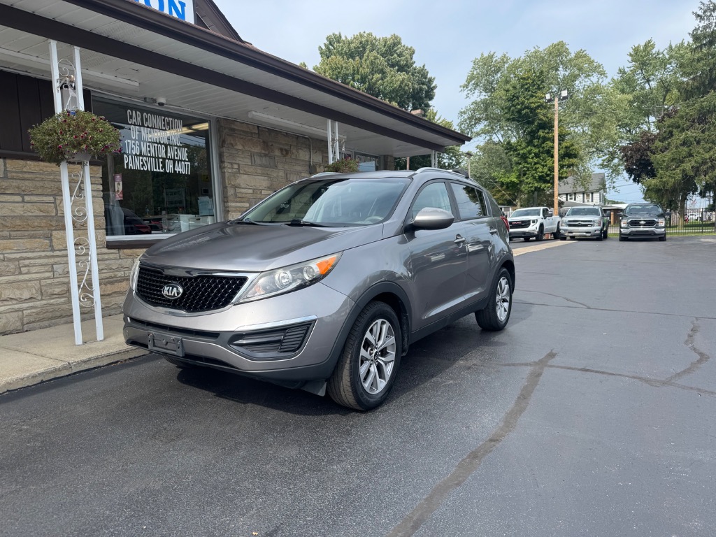 Silver 2016 Kia Sportage SUV / Crossover Front-Wheel Drive 6-Speed Automatic