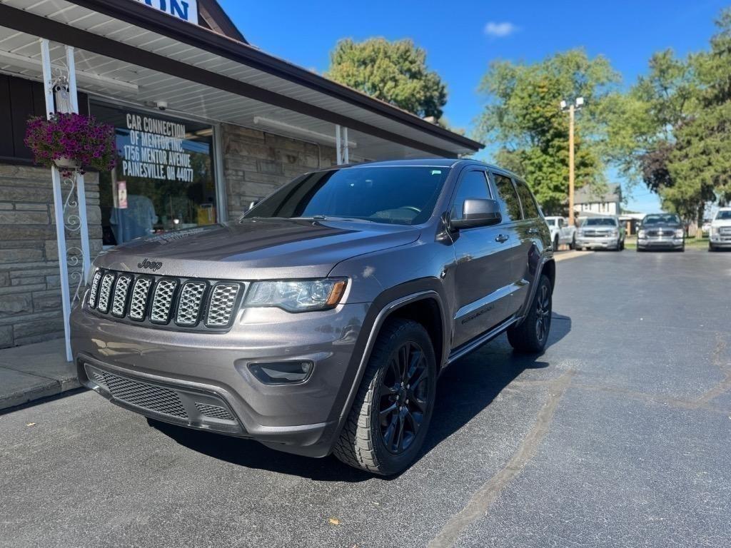 Gray 2018 Jeep Grand Cherokee SUV / Crossover Four-Wheel Drive 8-Speed Automatic
