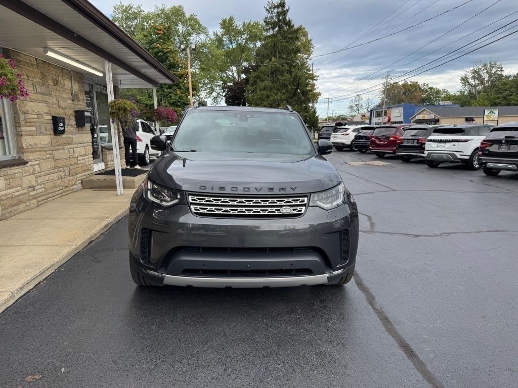 Photo 2 of 2018 Land Rover Discovery HSE Luxury