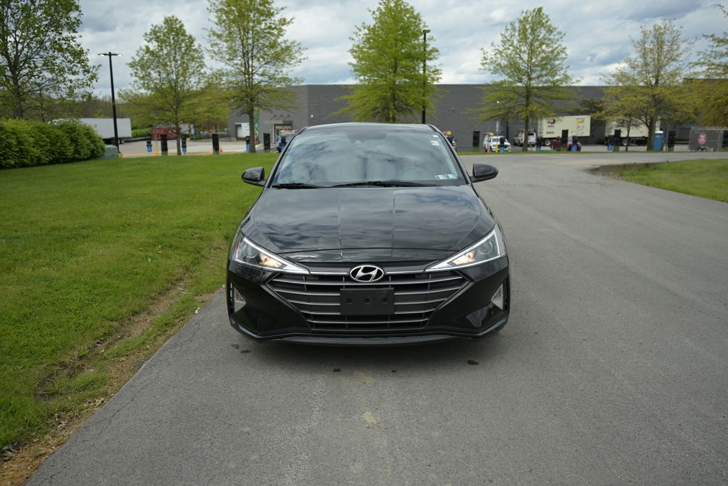 Photo 2 of 2019 Hyundai ELANTRA SEL