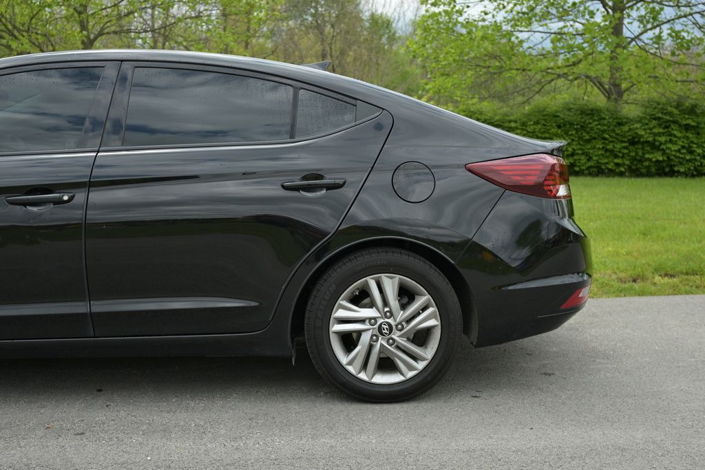Photo 4 of 2019 Hyundai ELANTRA SEL