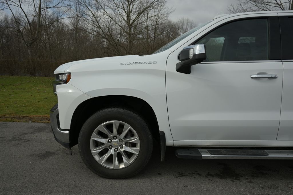 Photo 3 of 2019 Chevrolet Silverado 1500 LTZ