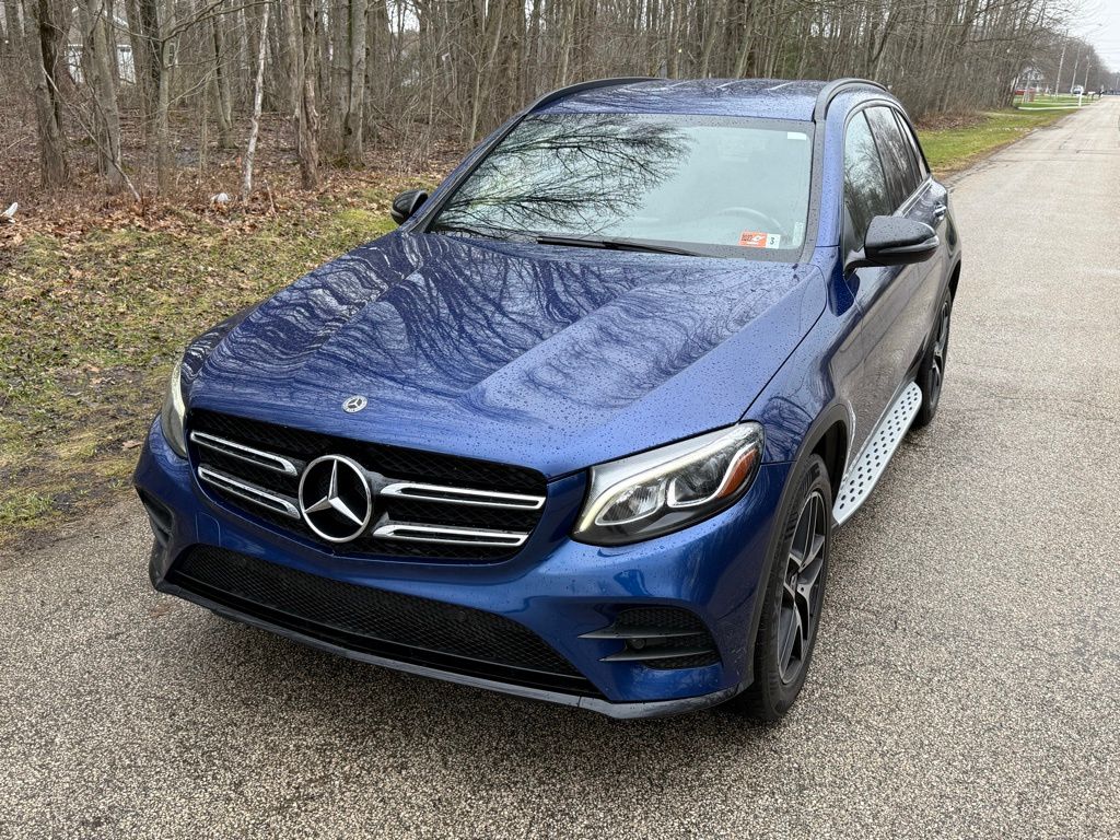 2018 Mercedes-Benz GLC GLC 300 4MATIC - Image 2