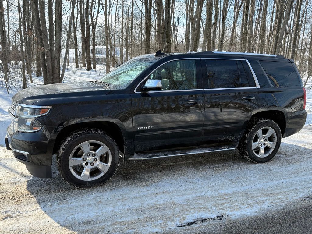2017 Chevrolet Tahoe Premier - Image 4