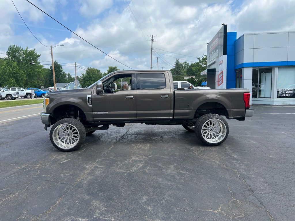 Photo 2 of 2017 Ford F-250 Super Duty Lariat