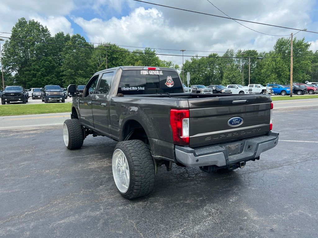 Photo 3 of 2017 Ford F-250 Super Duty Lariat