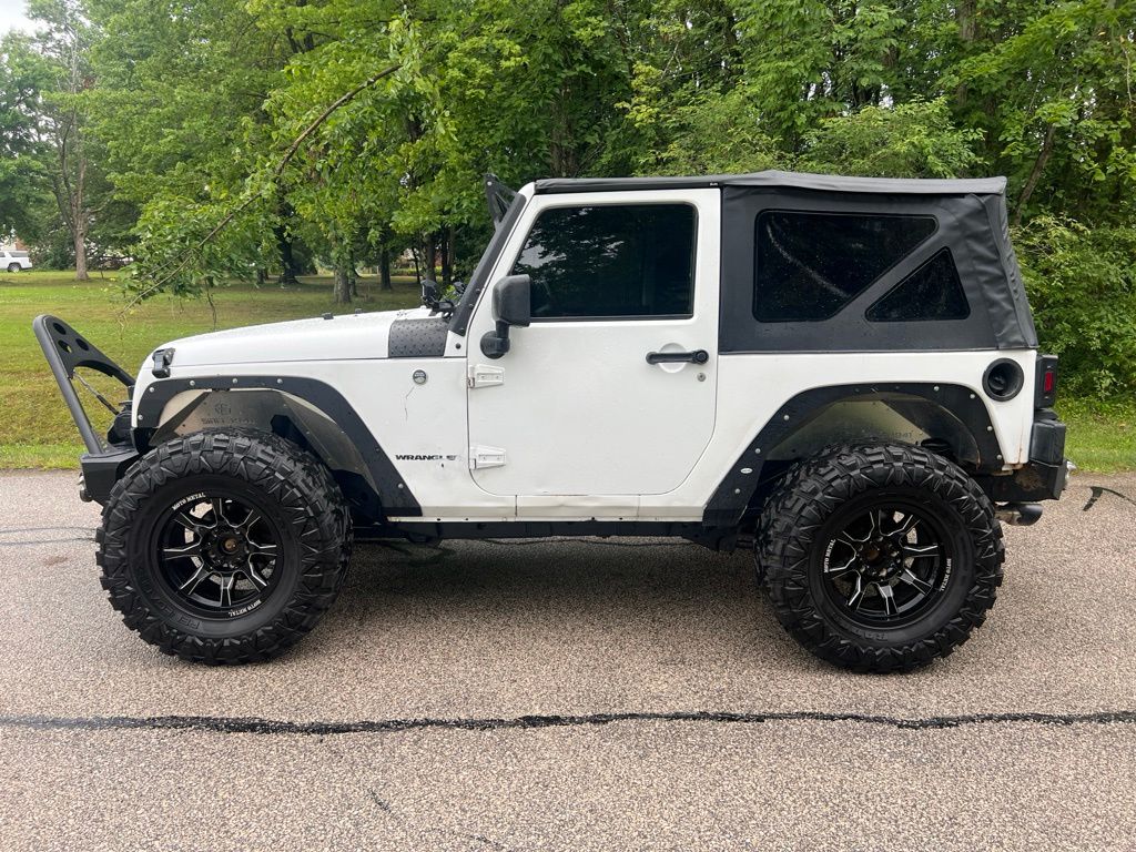 2016 Jeep Wrangler Sport - Image 2