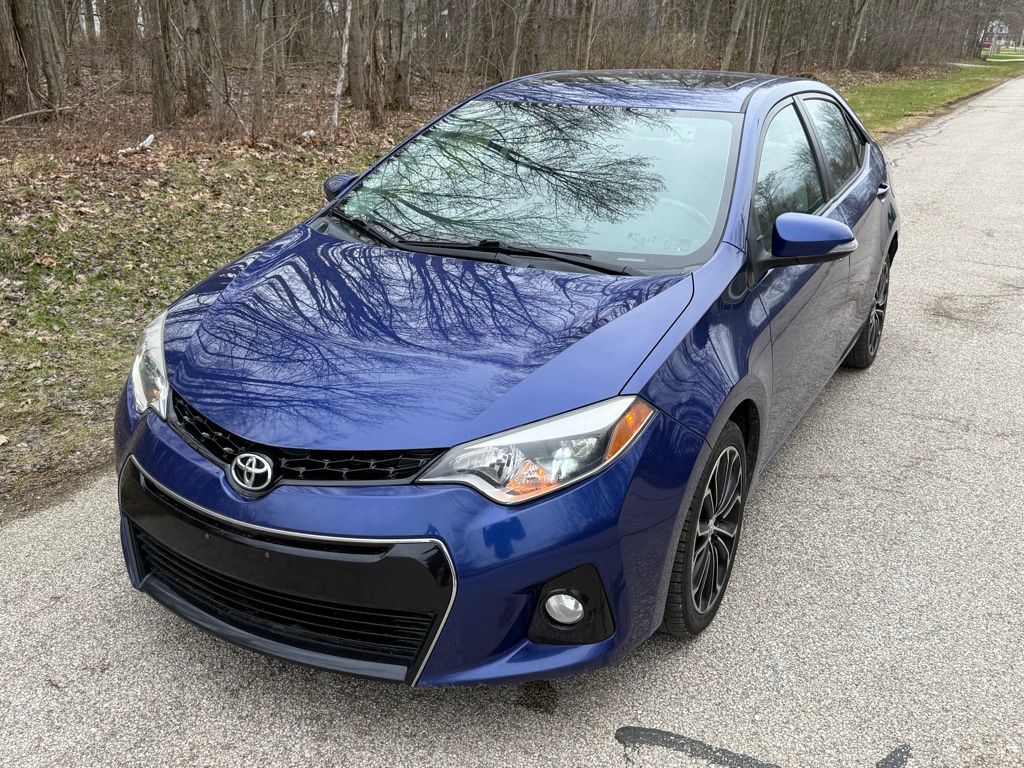 2014 Toyota Corolla S Premium - Image 2