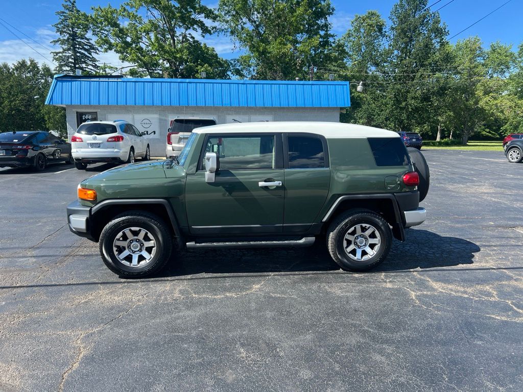 Photo 2 of 2014 Toyota FJ Cruiser Base