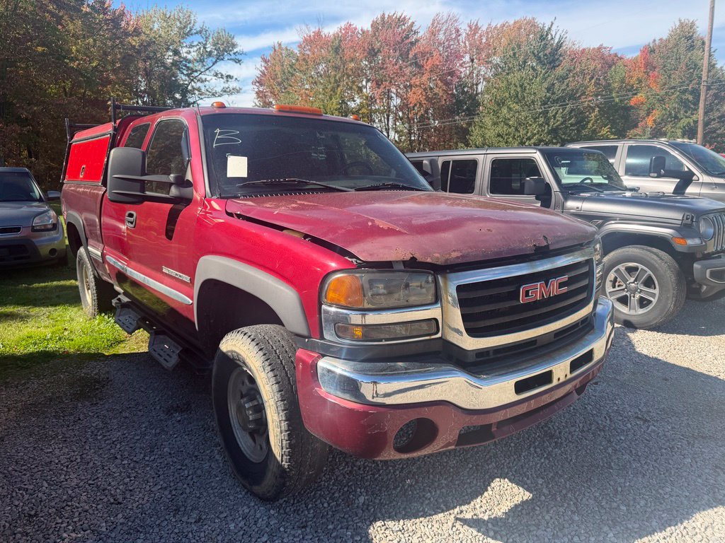 2004 GMC Sierra 2500HD SLE - Image 3