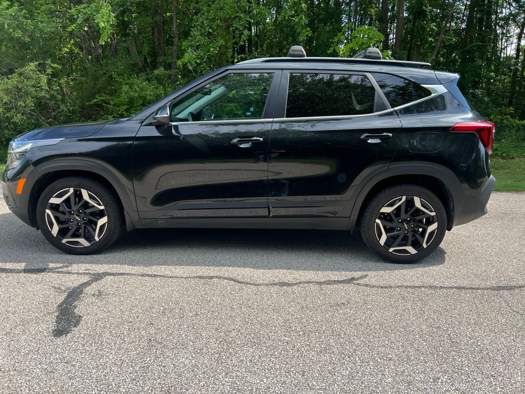 2024 Kia Seltos SX - Image 2
