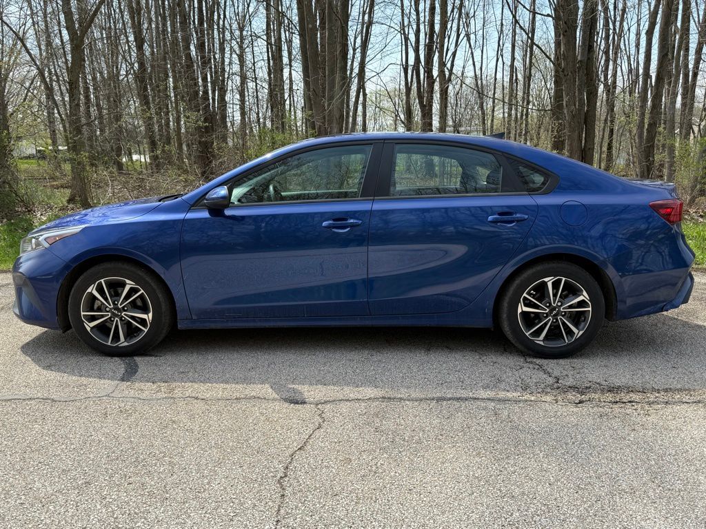 2023 Kia Forte LXS - Image 5