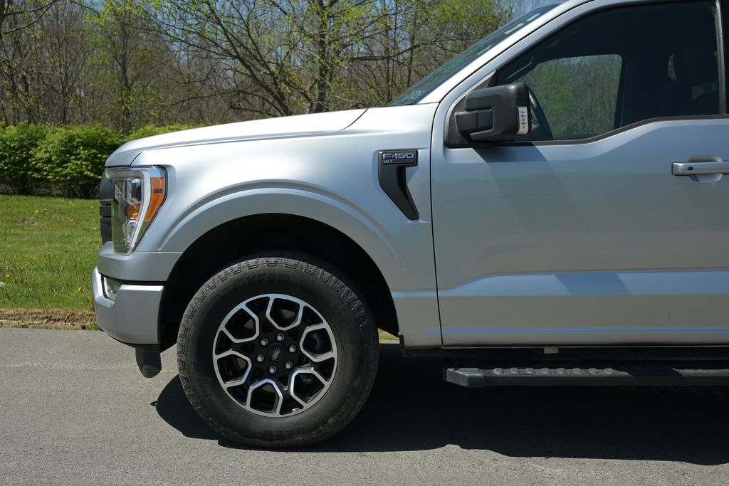 2023 Ford F-150 XLT - Image 4