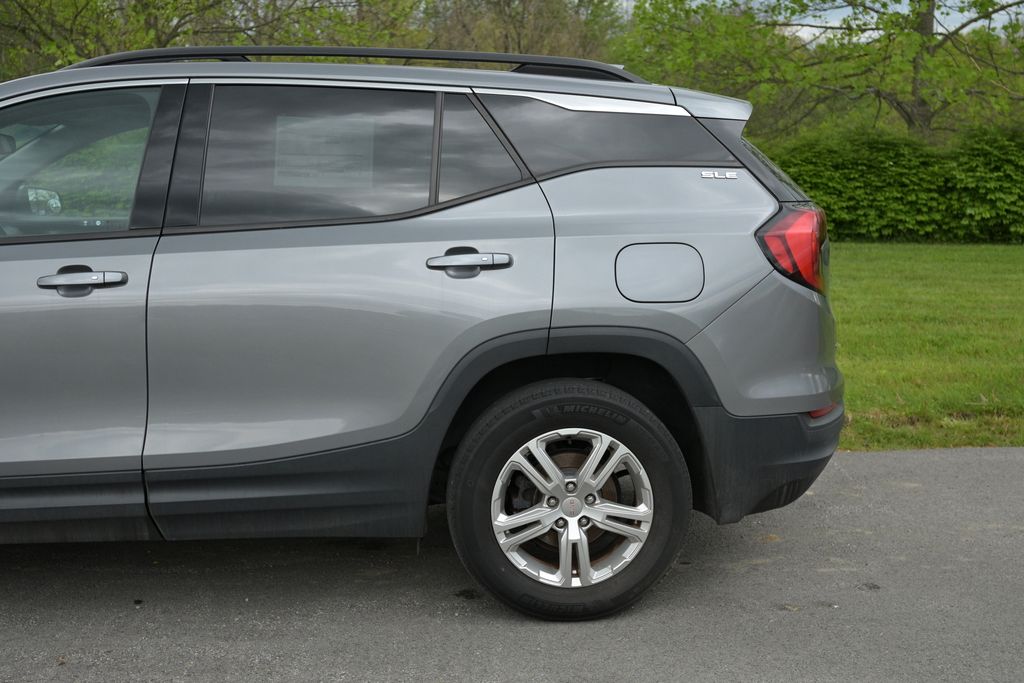 2020 GMC Terrain SLE - Image 3