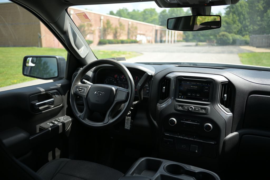 Photo 2 of 2019 Chevrolet Silverado 1500 Custom Trail Boss